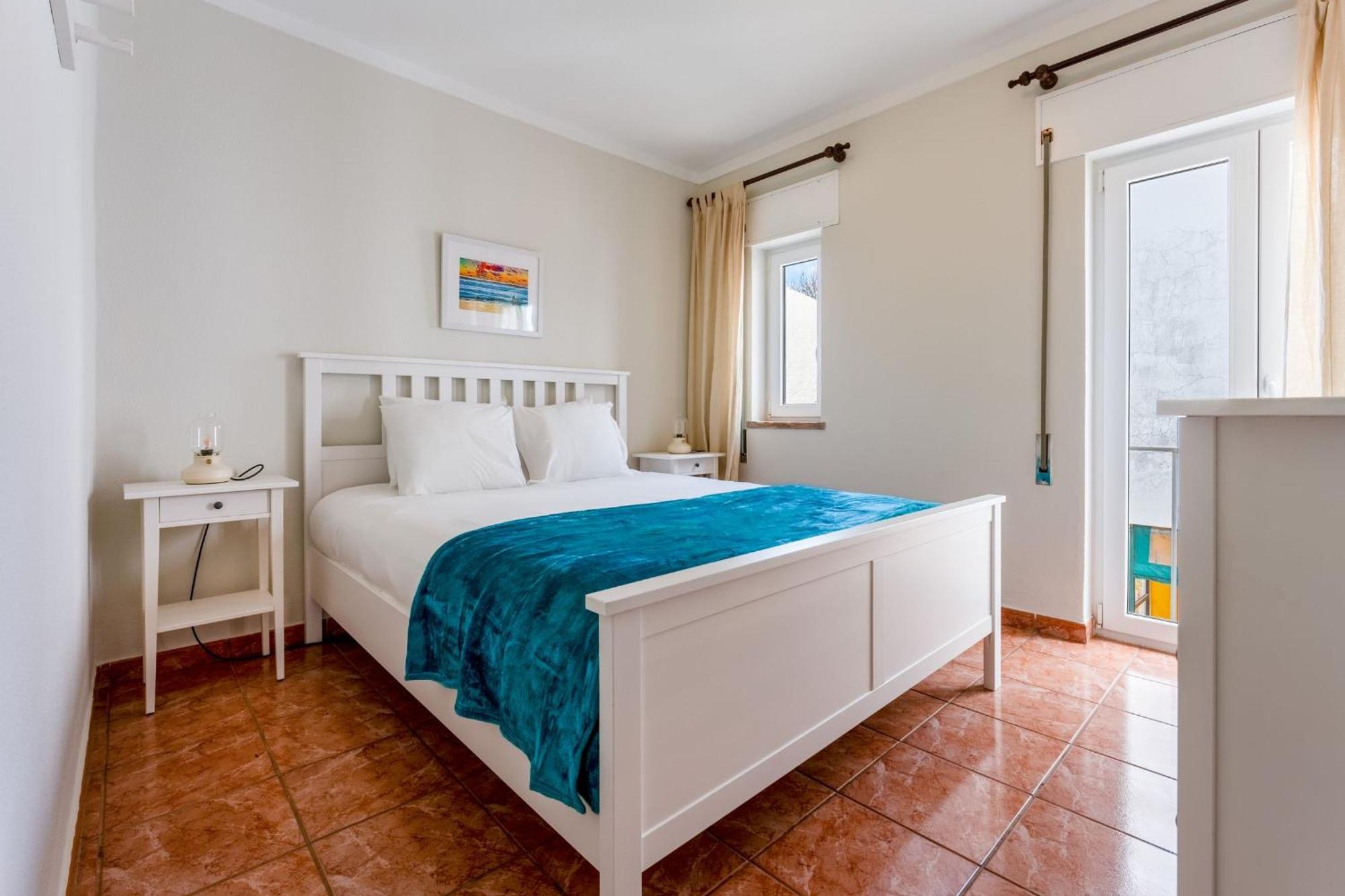 Comfy Flat W/ Rooftop Beach View By Lovelystay Burgau Exterior foto